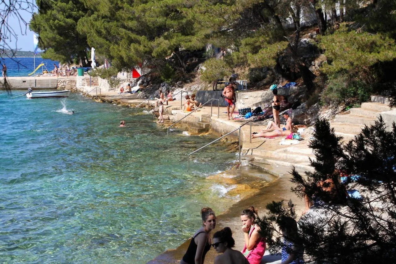 Apartments With A Parking Space Sali, Dugi Otok - 8181 0*, Sali